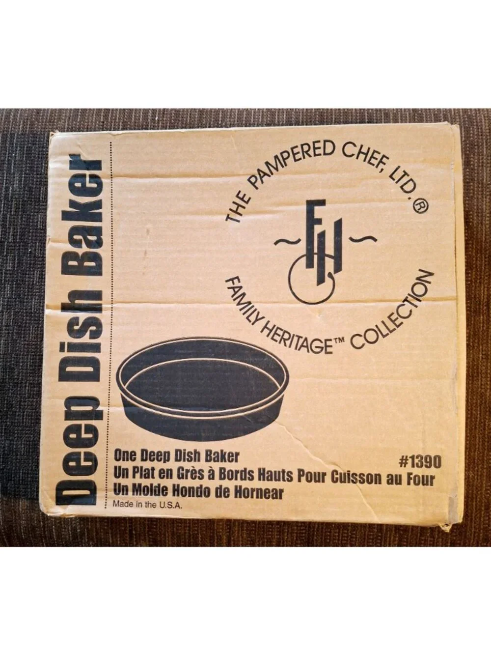 The Pampered Chef Family Heritage Deep Dish Baker Stoneware USA 1390